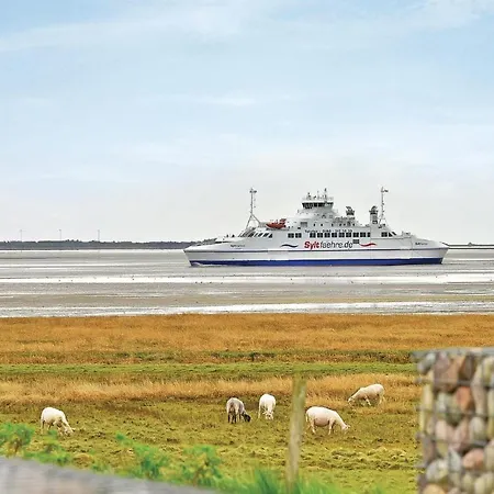 Three-bedroom In 펜션